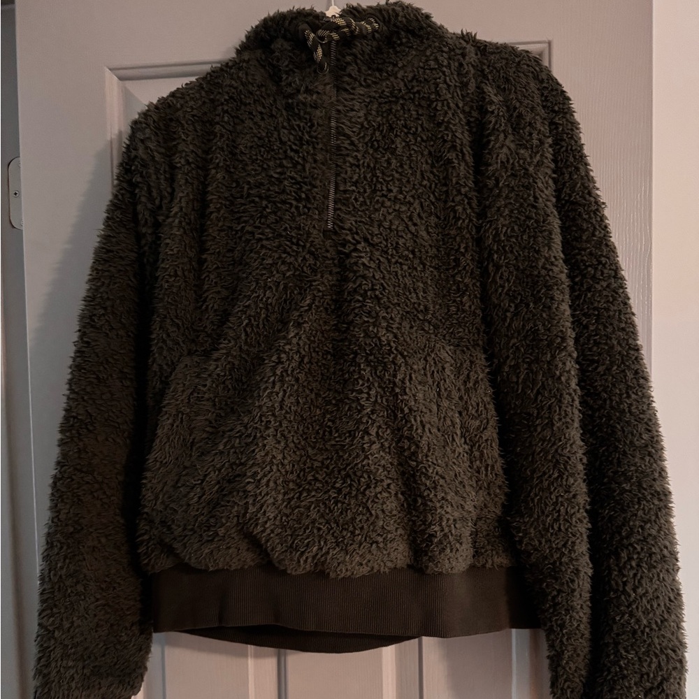 Lululemon Dark Green Pull Over Fuzzy Jacket Size Large